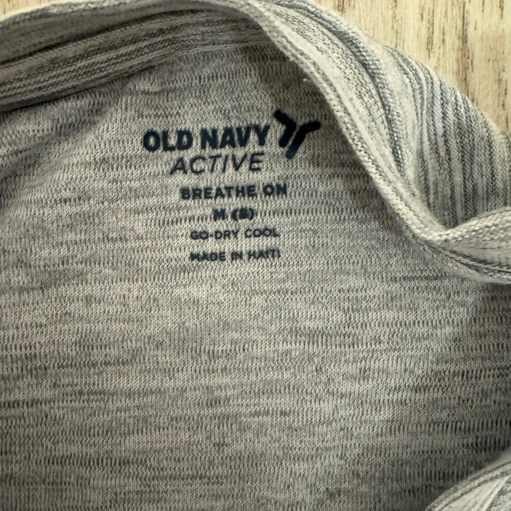 Old Navy Gray Explore More Kids Tee